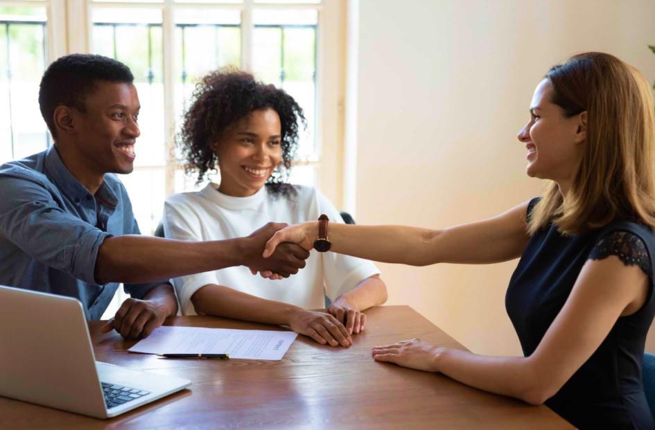 How to Find a Real Estate Agent Near You Hero